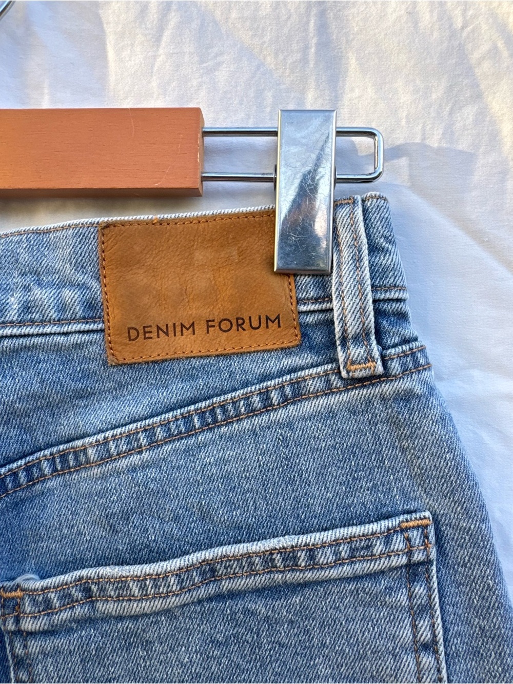Aritzia Denim Forum 50s Arlo Hi-Rise Short - 26 - Picture 5 of 8